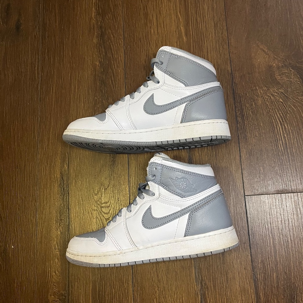 Air Jordan 1 High OG “Stealth Grey” • GS • Classic Vibe